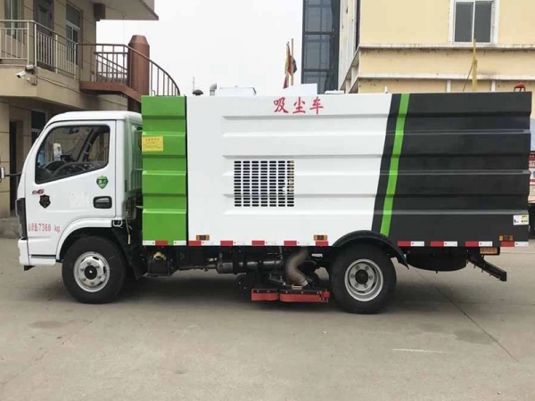 東風小多利卡吸塵車(1方水罐4方塵罐)