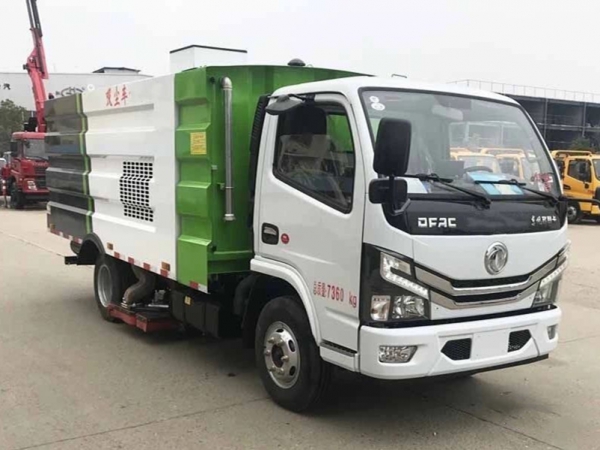 東風小多利卡吸塵車(1方水罐4方塵罐)