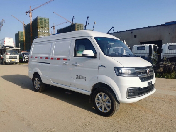 國(guó)六金杯海獅面包冷藏車