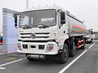 東風(fēng)特商三軸20噸油罐車(chē)