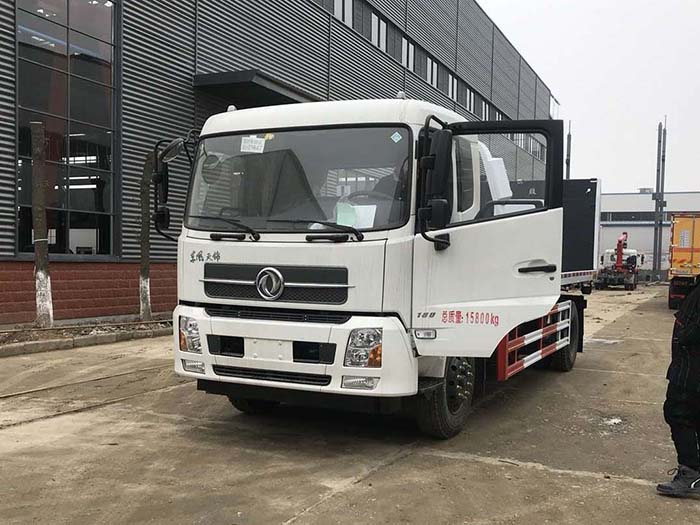 東風(fēng)天錦一拖二清障異型(報(bào)廢車廠專用)