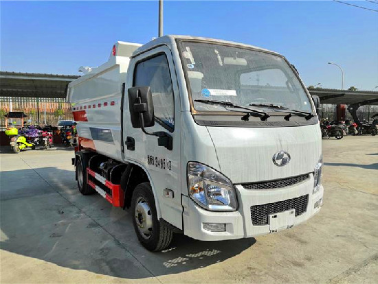 躍進(jìn)S70國(guó)六4方無(wú)泄漏自裝(后掛桶)卸式垃圾車