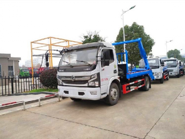 東風(fēng)多利卡國(guó)六6方擺臂式垃圾車