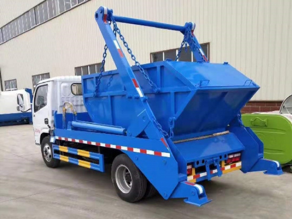 東風(fēng)小多利卡國六5方擺臂式垃圾車