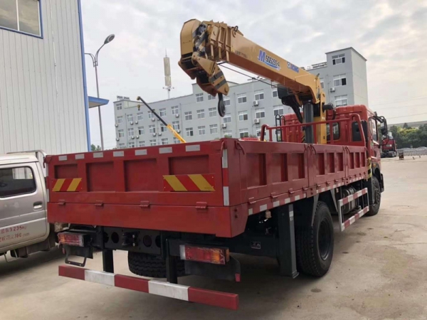 世技卡特8噸隨車吊