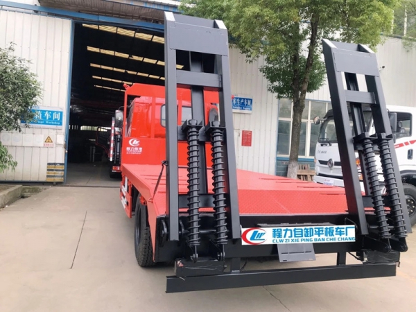 國六東風D1平板拖車