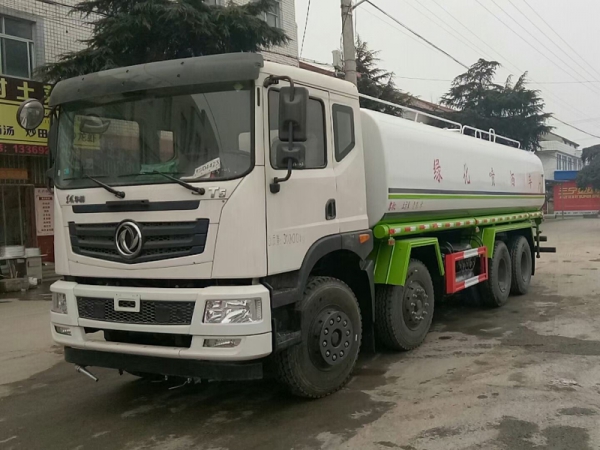 東風(fēng)前四后八25噸灑水車