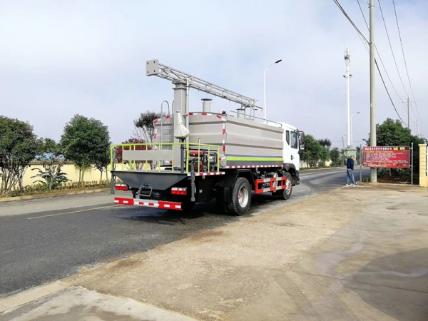 東風D9鐵路噴霧抑塵車
