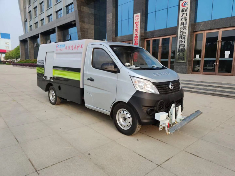 長安2.5方路面養護車，清洗車多少錢