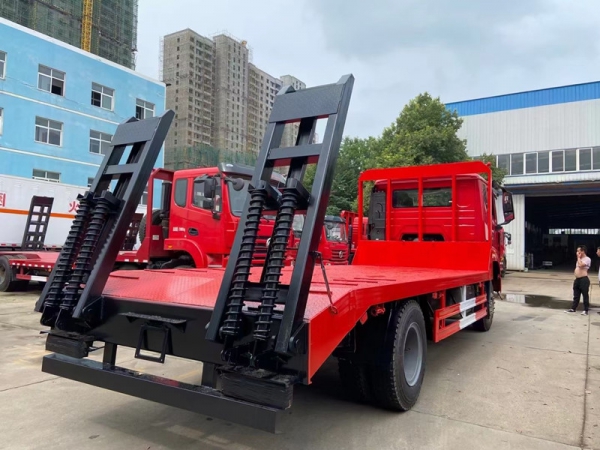 重汽浩瀚國六平板運輸車