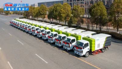 16臺東風多利卡1.5方水/4方塵掃路車批量發車