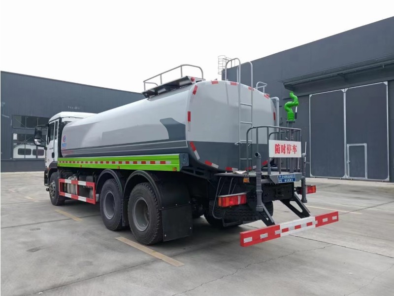 重汽汕德19噸灑水車