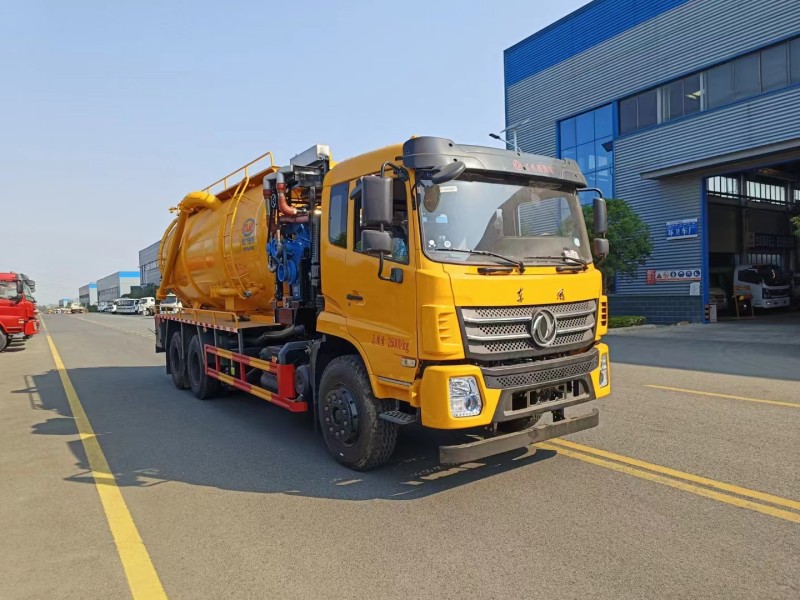 東風后八輪22方管道疏通車